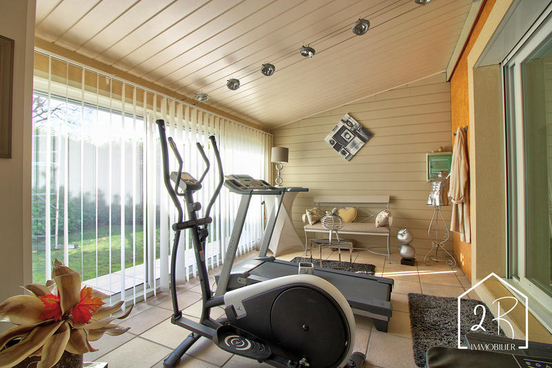 Villa - 253 m² - 10 pièces