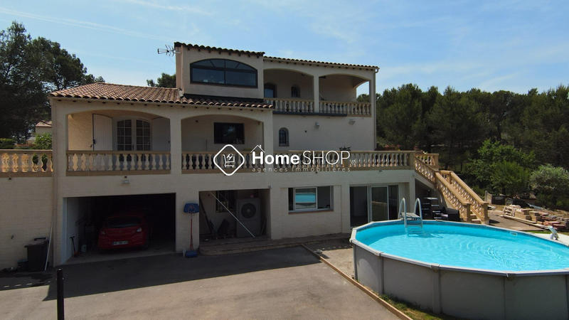 Villa - 196 m² - 7 pièces