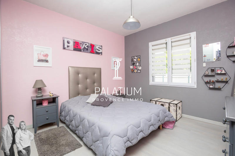 Maison - 207 m² - 9 pièces