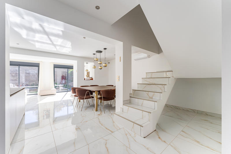 Maison - 170 m² - 7 pièces