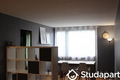 Chambre - 13 m² - 1 pièce