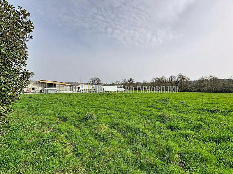 Terrain - 1 500 m²