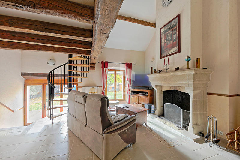 Maison - 175 m² - 8 pièces