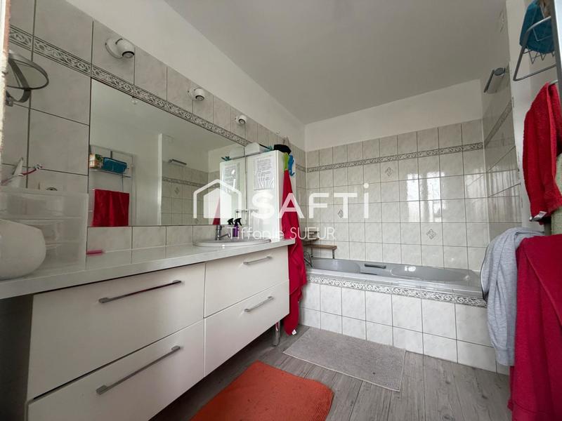 Maison - 149 m² - 8 pièces