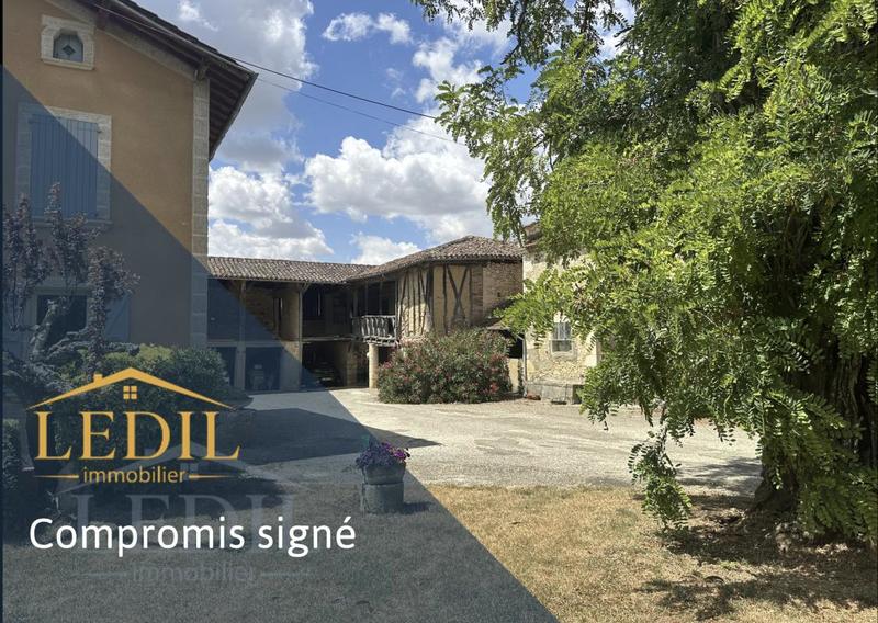 Propriété - 230 m² - 7 pièces