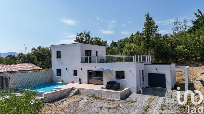 Maison - 150 m² - 4 pièces