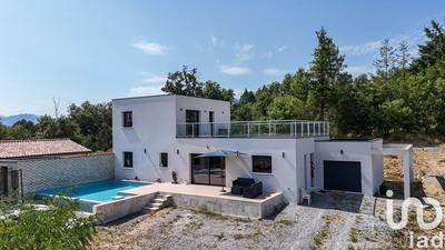 Maison - 150 m² - 4 pièces