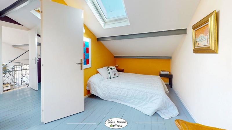 Loft - 122 m² - 5 pièces