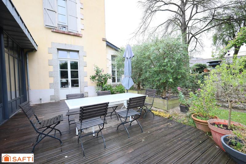 Maison de maîtres - 430 m² - 17 pièces