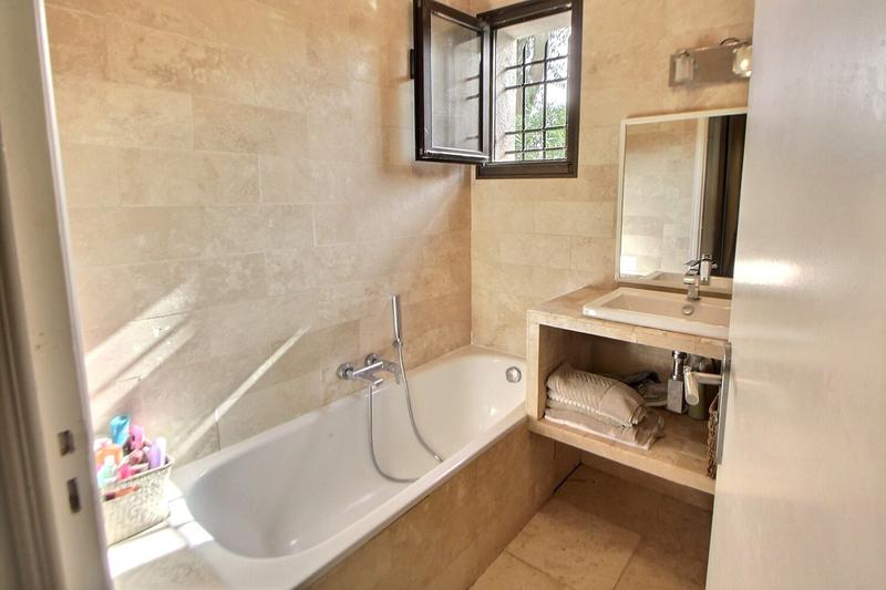 Appartement - 82 m² - 3 pièces