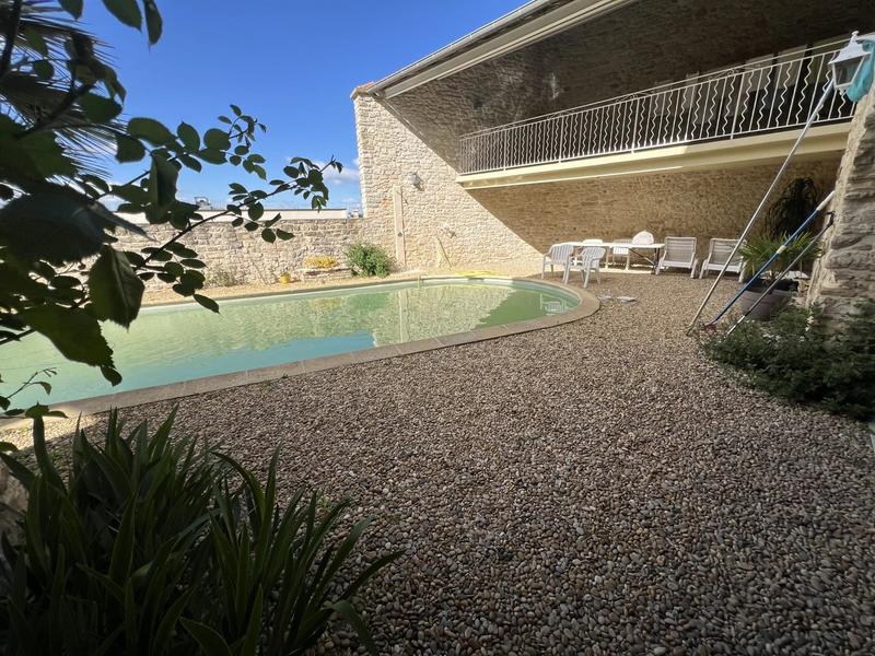 Maison de village - 285 m² - 12 pièces