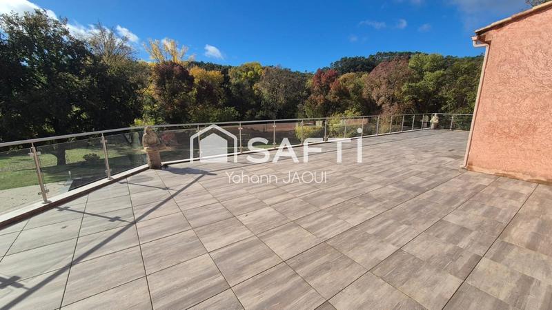 Maison - 570 m² - 14 pièces