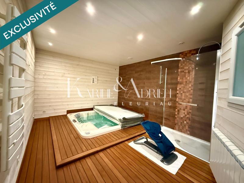 Maison - 210 m² - 6 pièces