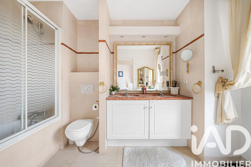 Appartement - 176 m² - 5 pièces