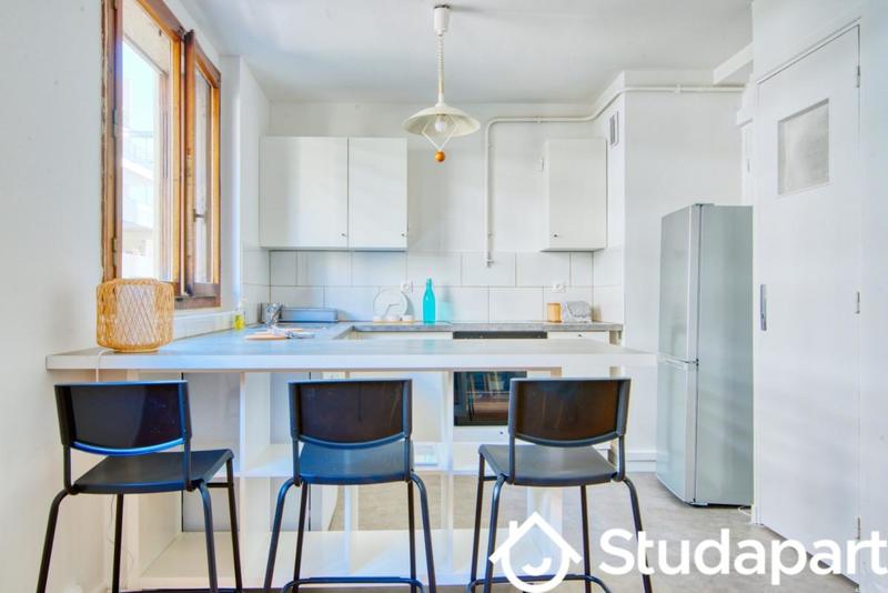 Chambre - 9 m² - 1 pièce