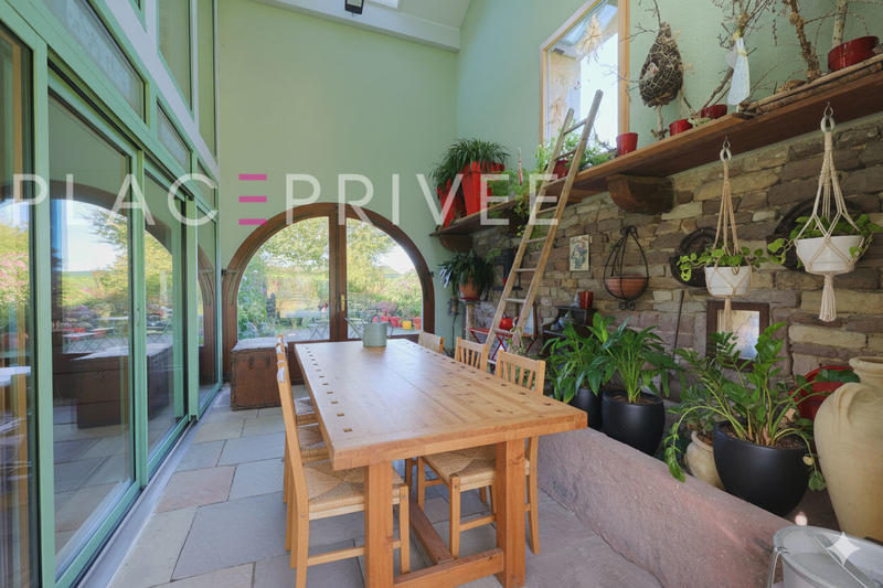 Maison - 300 m² - 12 pièces