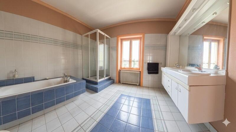 Maison de maîtres - 220 m² - 10 pièces