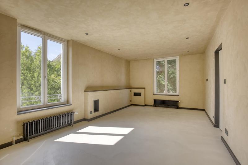 Maison - 231 m² - 7 pièces