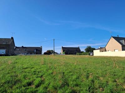 Terrain constructible - 1 923 m²