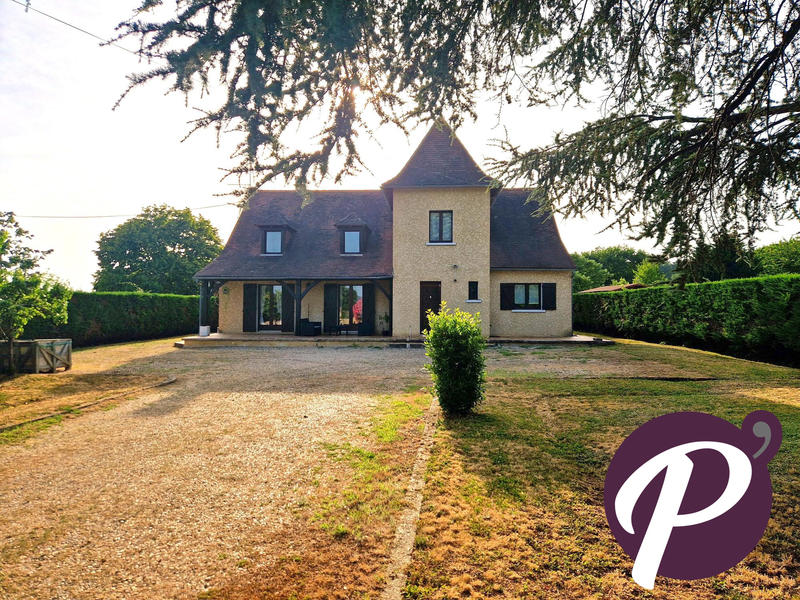 Maison - 239 m² - 5 pièces