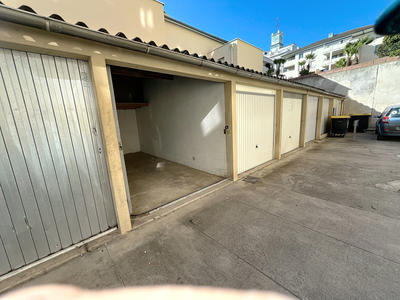 Parking / Garage - 13 m²