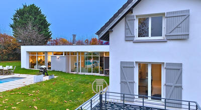 Villa - 247 m² - 7 pièces