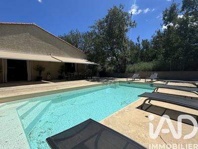 Maison - 200 m² - 7 pièces