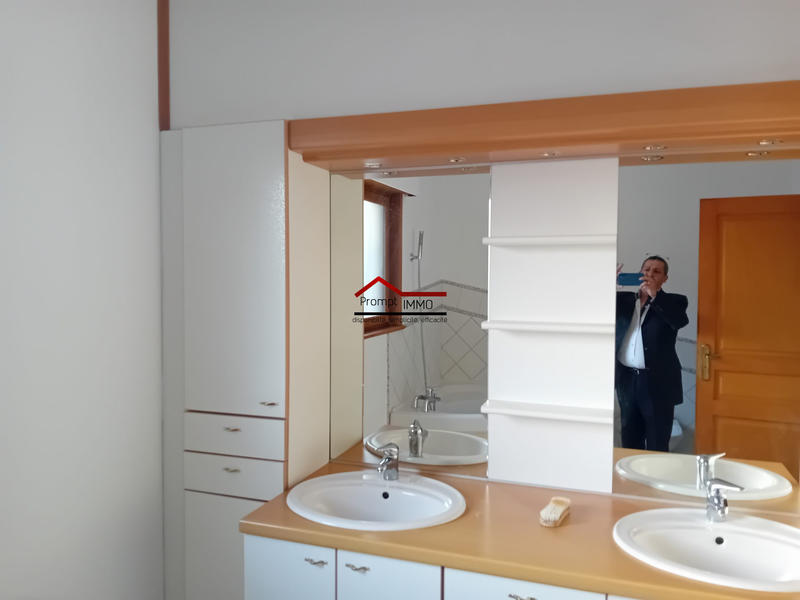 Maison - 168 m² - 9 pièces