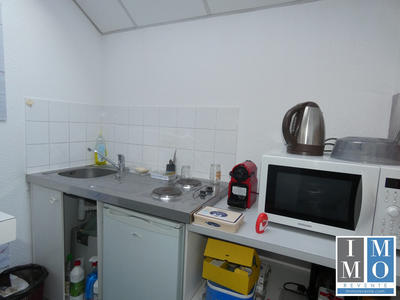 Local d'activités - 128 m² - 4 pièces