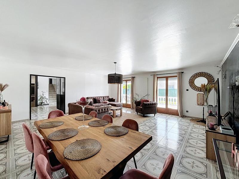 Maison - 175 m² - 6 pièces