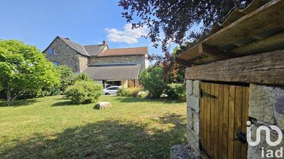 Maison - 180 m² - 7 pièces