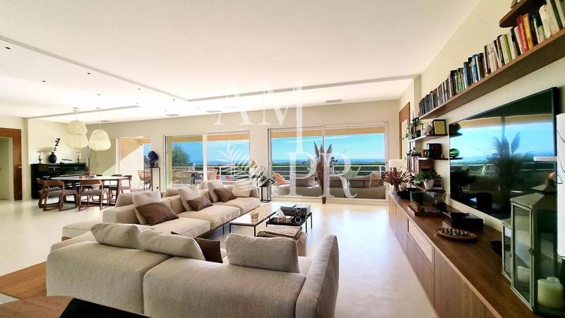 Villa - 233 m² - 5 pièces