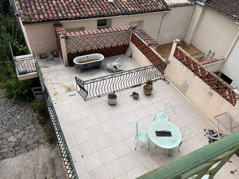 Maison - 342 m² - 13 pièces