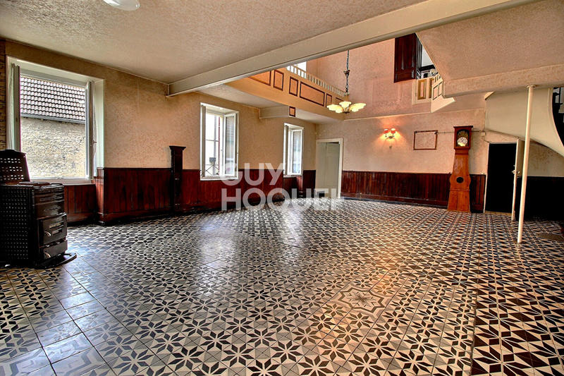 Maison - 400 m² - 13 pièces