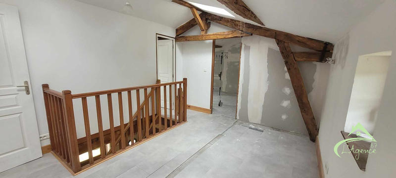 Maison traditionnelle - 105 m² - 5 pièces