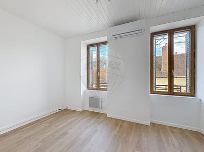 Immeuble - 182 m² - 9 pièces