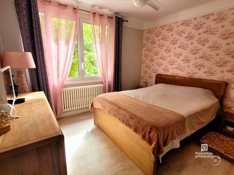 Maison - 211 m² - 9 pièces