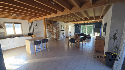 Maison ancienne - 171 m² - 5 pièces