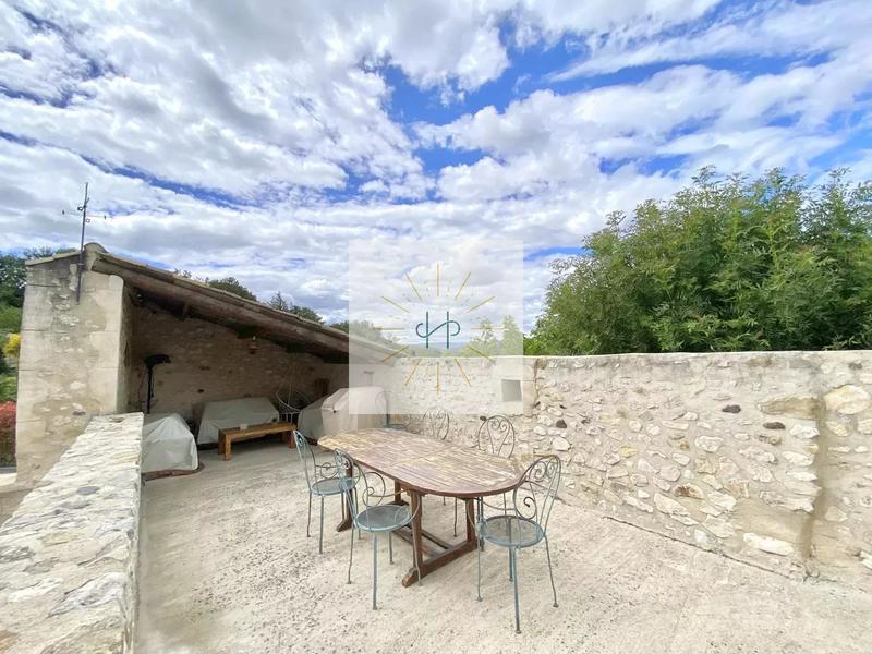 Mas - 266 m² - 10 pièces