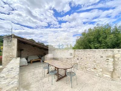 Mas - 266 m² - 10 pièces