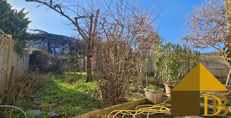 Maison traditionnelle - 90 m² - 6 pièces