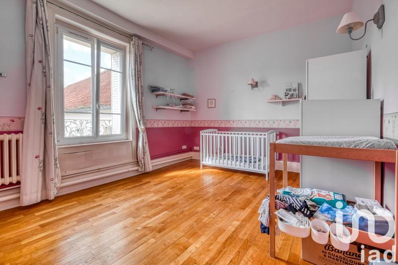 Maison - 320 m² - 10 pièces