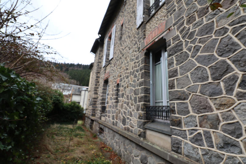 Villa - 200 m² - 12 pièces