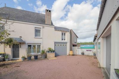 Maison - 221 m² - 9 pièces