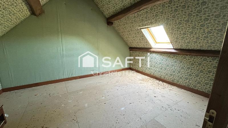 Maison - 1 200 m² - 35 pièces