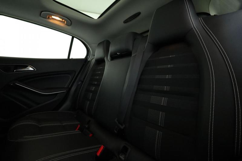 Mercedes Gla 200 d Sensation 7g-Dct 136 ch