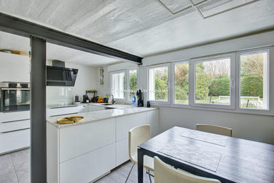 Maison - 181 m² - 7 pièces