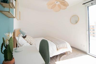 Chambre - 11 m² - 5 pièces