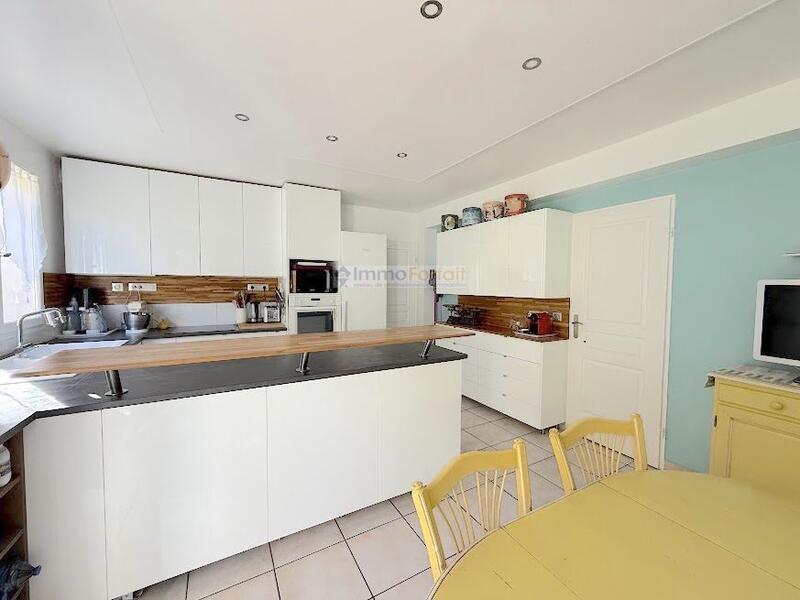 Maison - 180 m² - 7 pièces