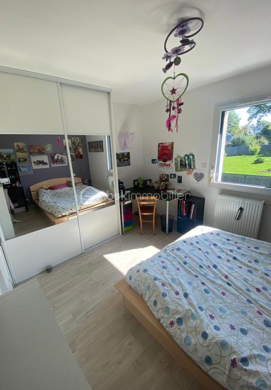 Pavillon - 180 m² - 8 pièces